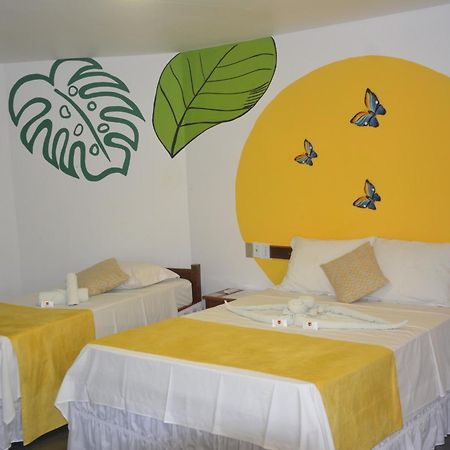 Hotel Brisa Dos Abrolhos Alcobaça Esterno foto