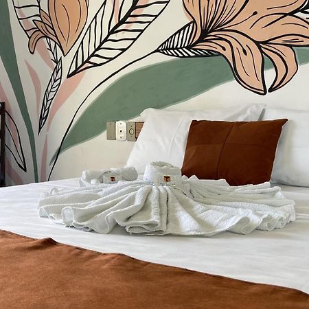 Hotel Brisa Dos Abrolhos Alcobaça Esterno foto